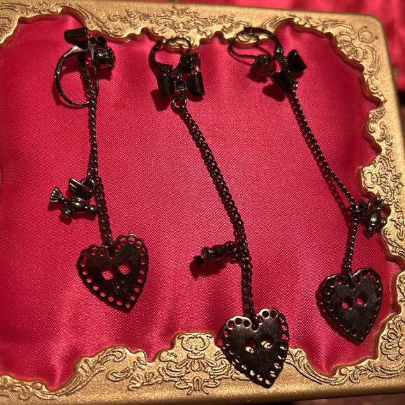 Betsy Johnson Heart Bird dangle pierced Earrings - Picture 8 of 8